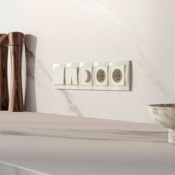 Рамка из поликарбоната Werkel Snabb basic на 5 постов Слоновая кость W0052003 — изображение 2