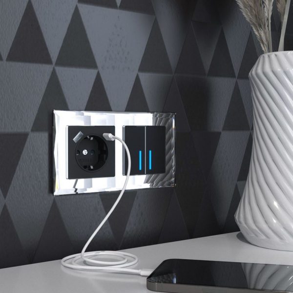 Розетка встраиваемая Werkel с заземлением, шторками и USB тип A+C Черный матовый W1171708 — изображение 4