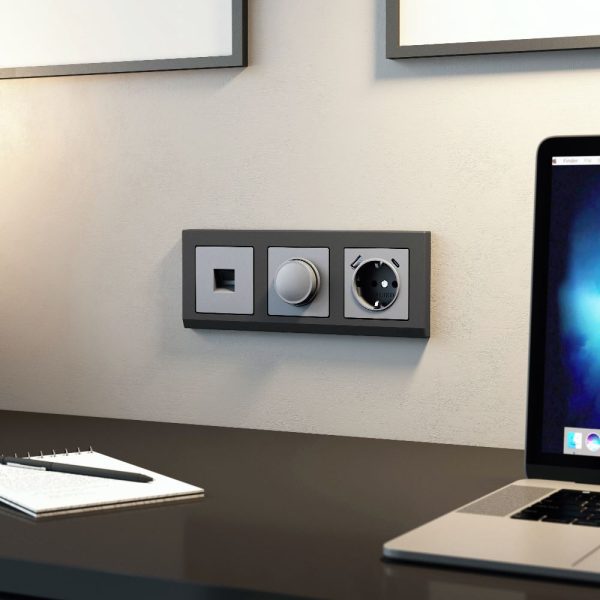 Розетка встраиваемая Werkel с заземлением, шторками и USB тип A+C Серебрянный матовый W1171765 — изображение 3