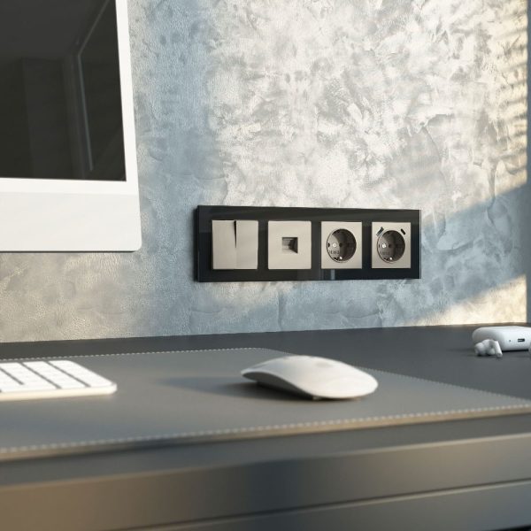 Розетка встраиваемая Werkel с заземлением, шторками и USB тип A+C Дымчатый W1271704 — изображение 3