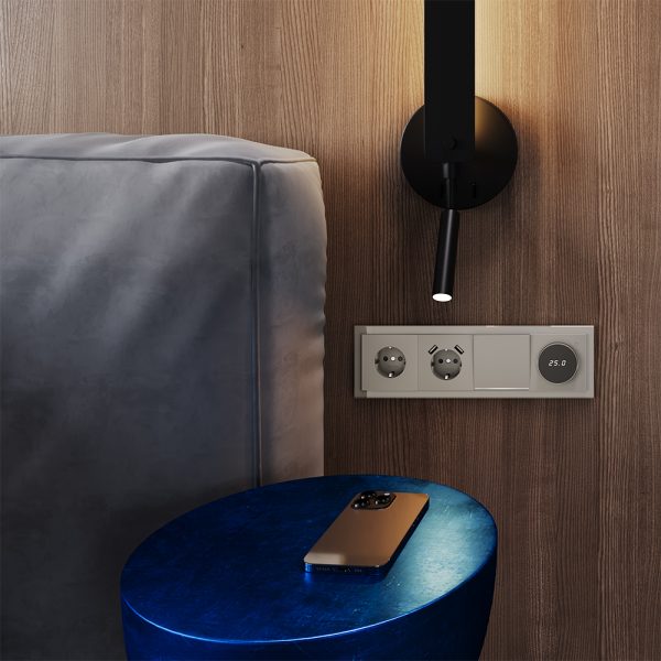 Розетка встраиваемая Voltum S70 с заземлением, шторками и USB A+A Кашемир VLS040403 — изображение 5