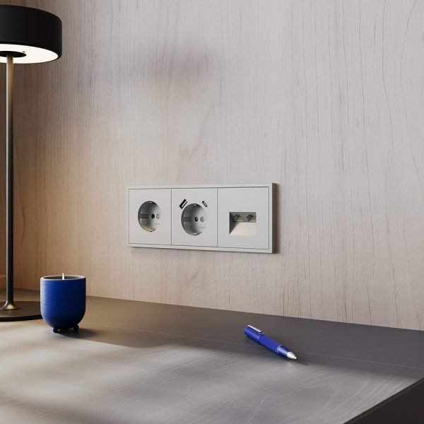 Розетка встраиваемая Voltum S70 с заземлением, шторками и USB A+C Сталь VLS040505 — изображение 5