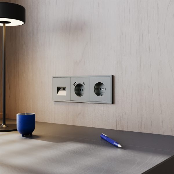 Розетка встраиваемая Voltum S70 с заземлением, шторками и USB A+C Титан VLS040506 — изображение 5