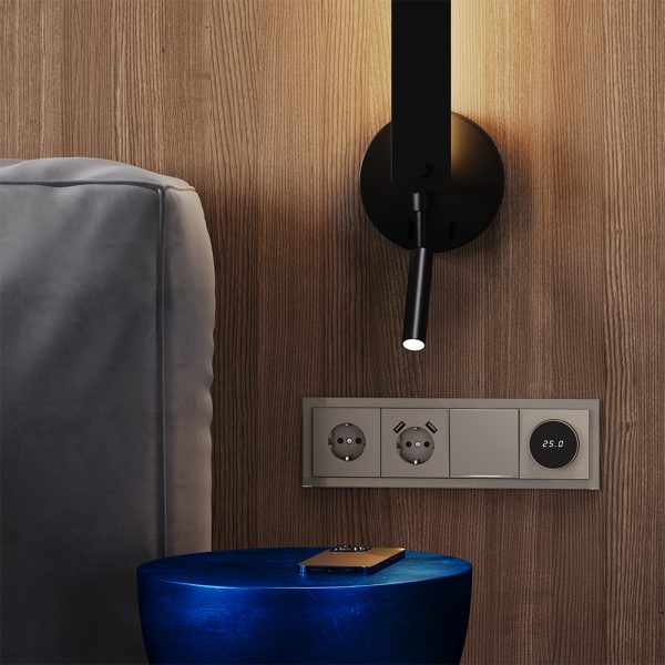 Рамка стеклянная Voltum S70 на 4 поста Шелк глянцевый VLS110404 — изображение 3